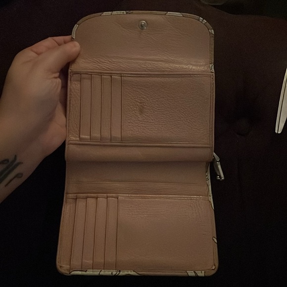 Miu Miu Pink Cat Print Women's Wallet - Picture 11 of 12